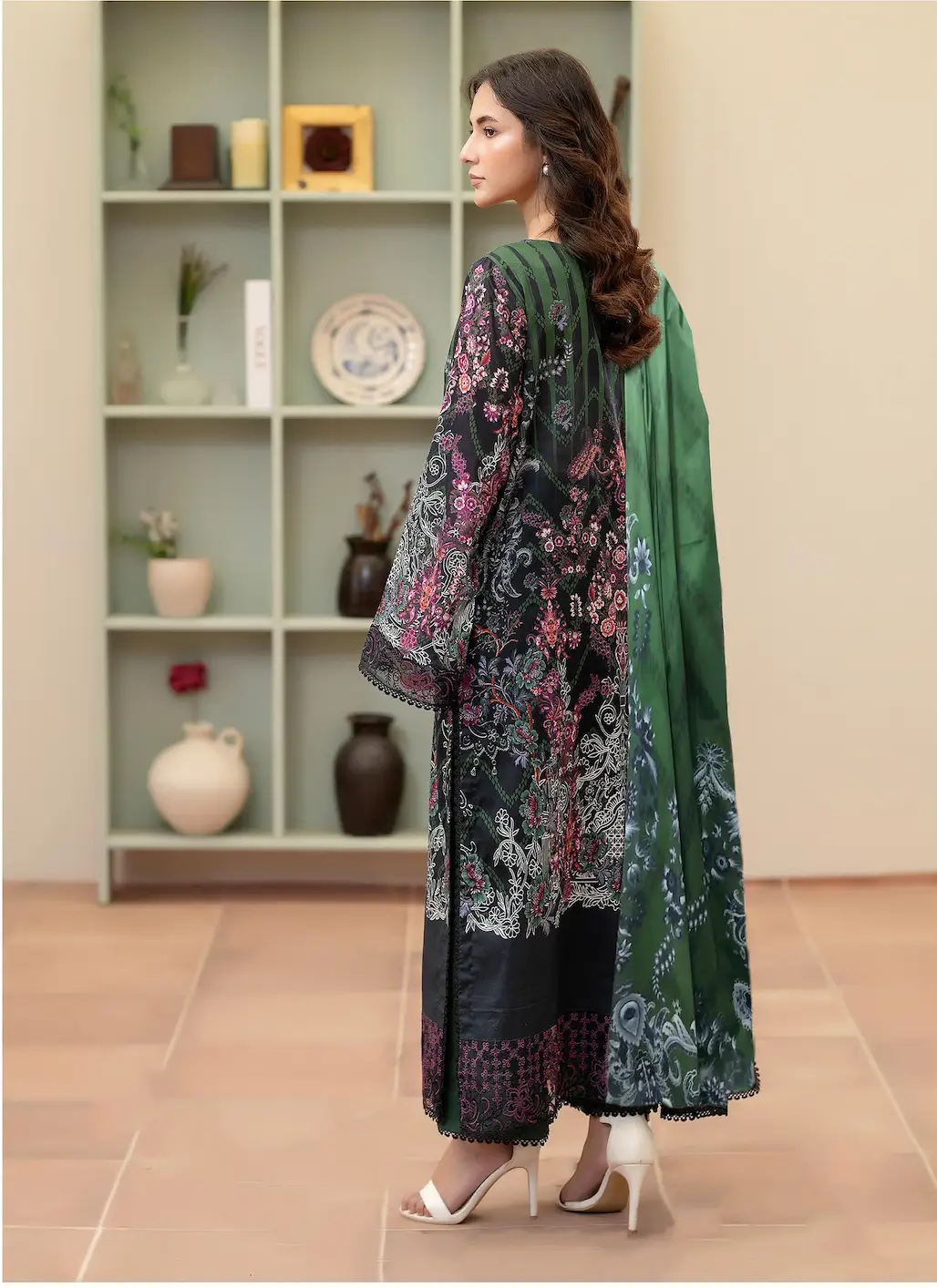 Pakistani Dastaan Luxury Digital Printed Lawn Three - Piece Unstitched Suit 2