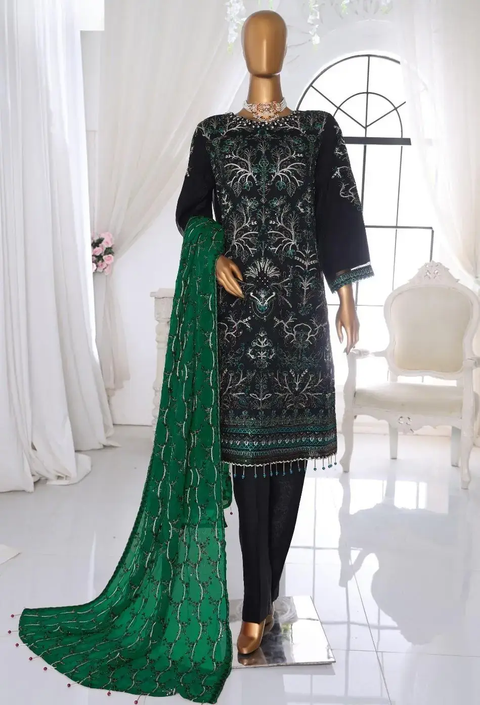 Pakistani Lavish Karchupi Worked Unstitched Chiffon Three Piece - Como 1