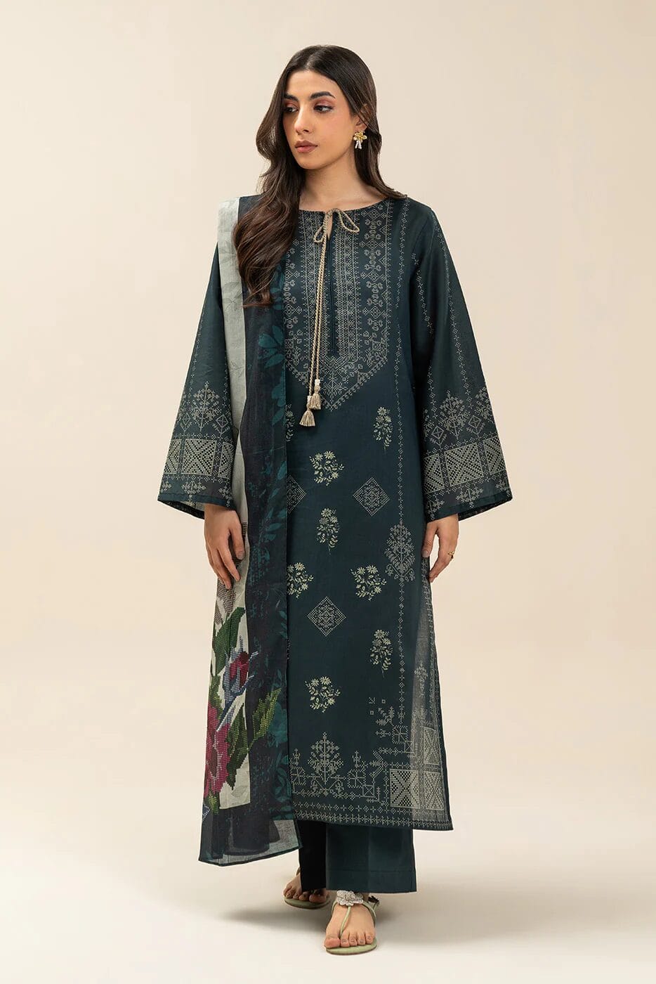 Pakistani Beechtree Lawn Unstitched Three Piece - Green Teal Deep 2