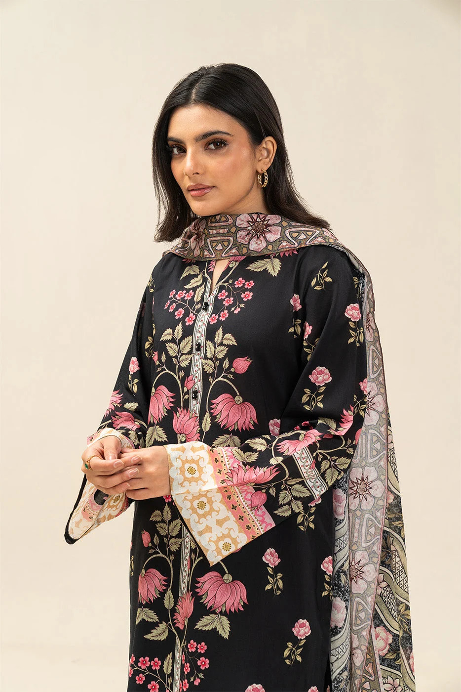 Pakistani Beechtree Unstitched Lawn Three Piece - Garden Black 1