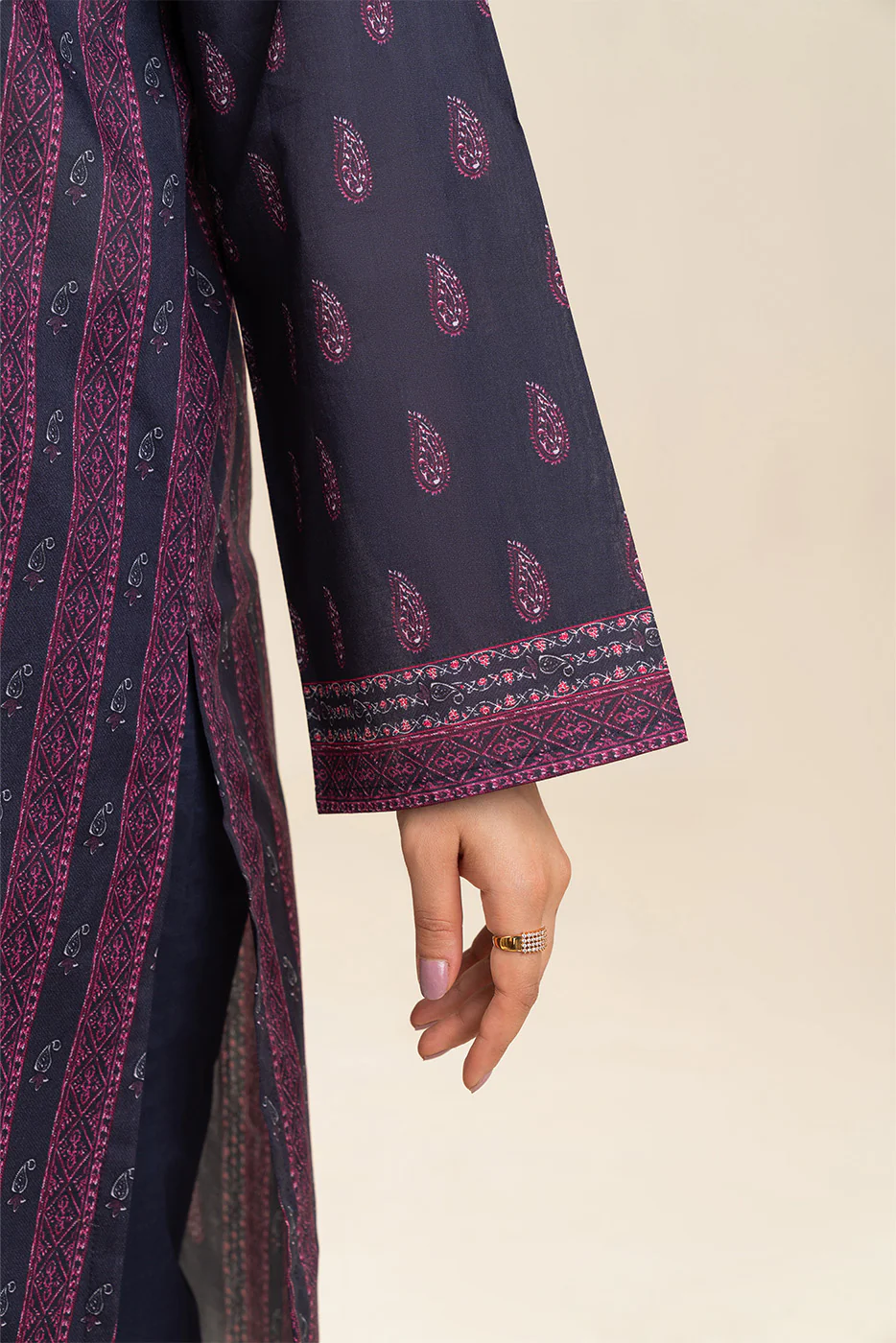 Pakistani Beechtree Lawn Unstitched Three Piece- Violet x Black 4